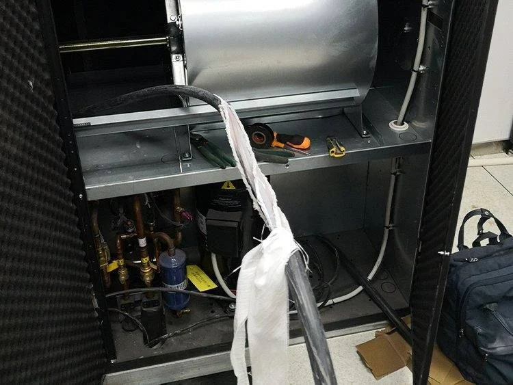 机房恒温恒湿空调失风告警的原因和维修方案 - 百特帕克