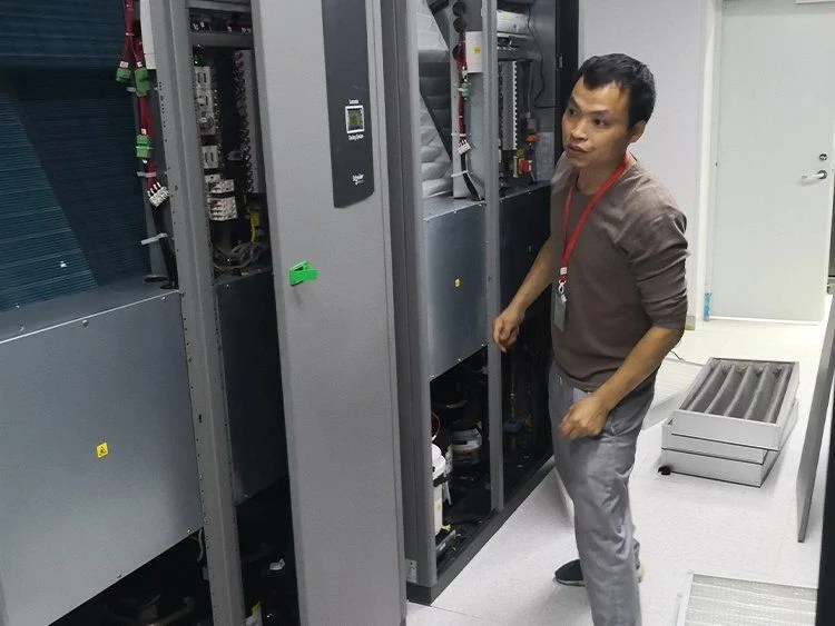 施耐德机房空调 冷凝器的作用 - 百特帕克